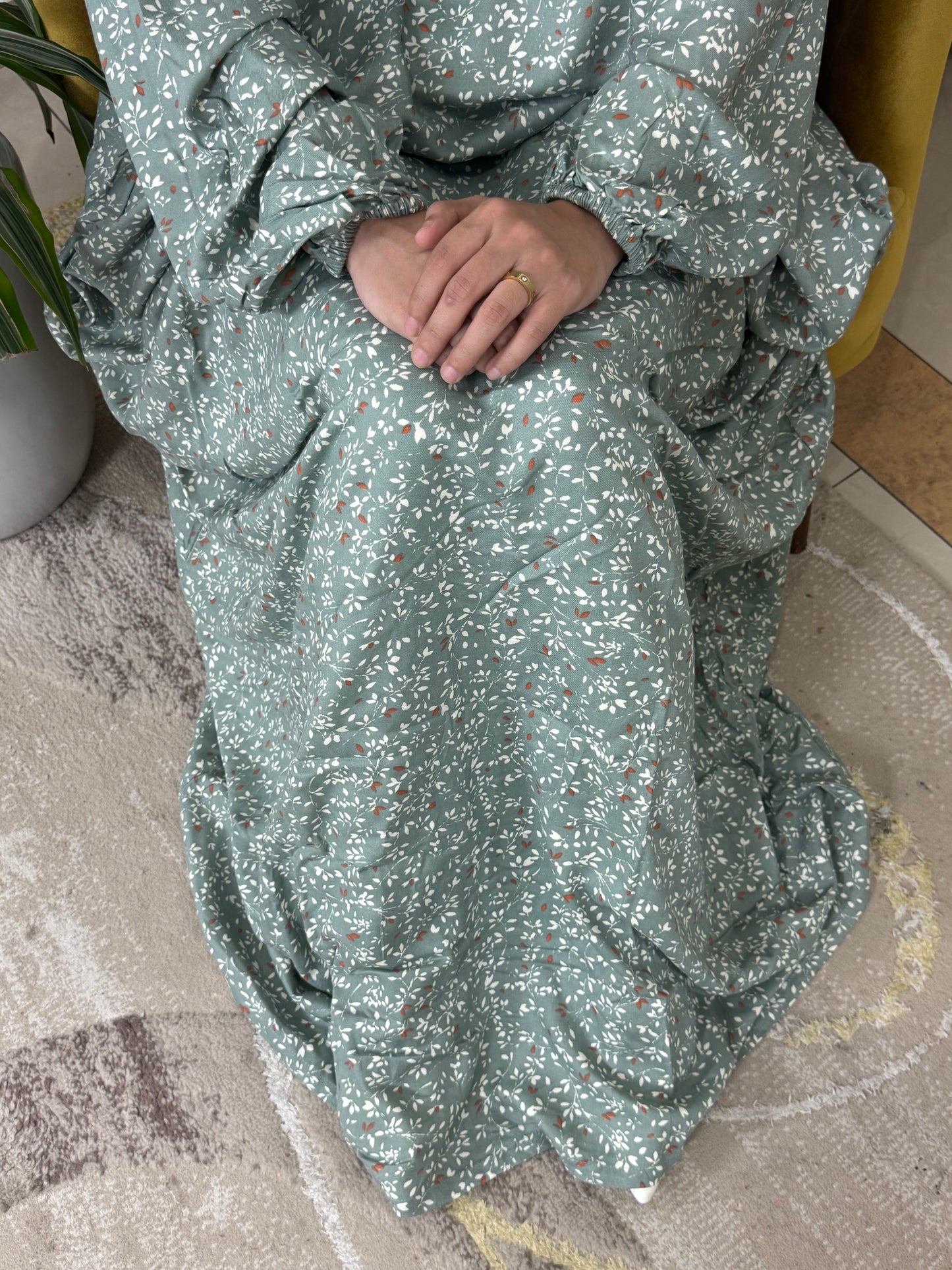 Prayer Dress - Pastel Green